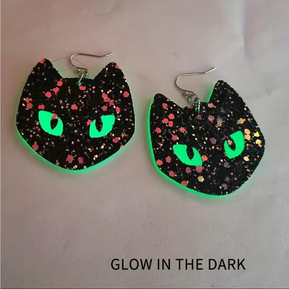 Halloween Black Cat Earrings Glow in the Dark Green Eyes Luminous - Picture 1 of 7